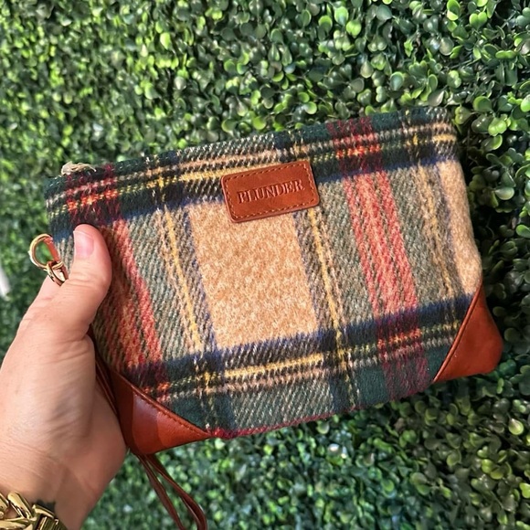 NEW Plaid Clutch with Faux Leather Accents - Plunder - Picture 6 of 6